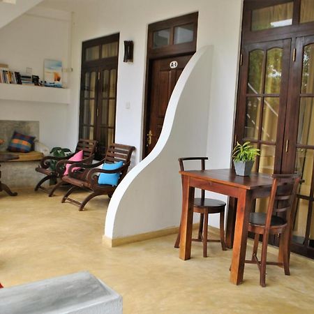 Sleepy Head Guesthouse Унаватуна Экстерьер фото