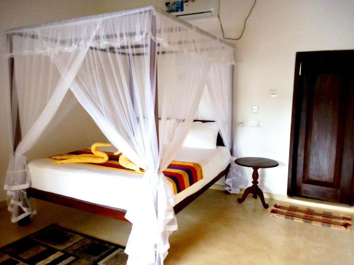 Sleepy Head Guesthouse Унаватуна Экстерьер фото