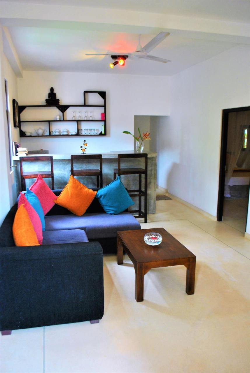 Sleepy Head Guesthouse Унаватуна Экстерьер фото