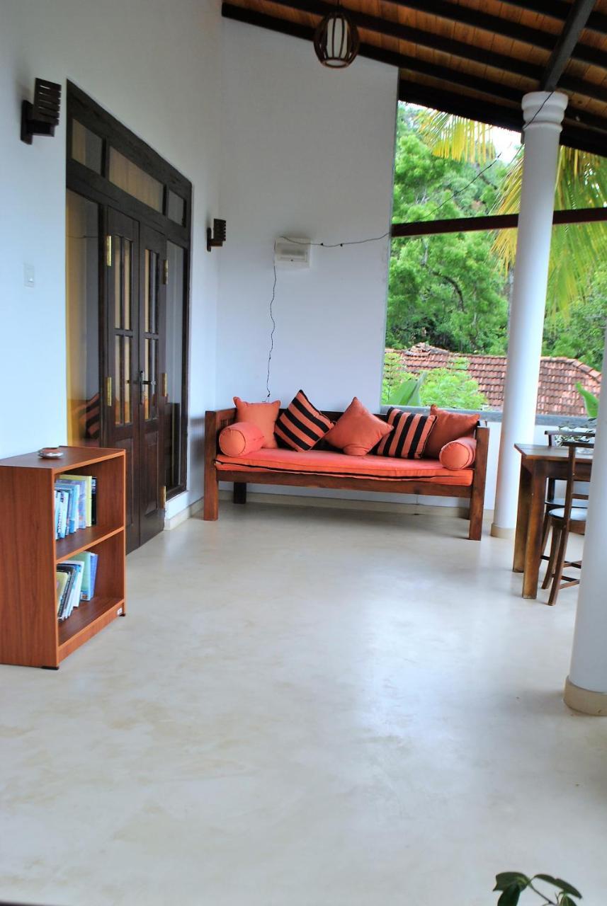Sleepy Head Guesthouse Унаватуна Экстерьер фото